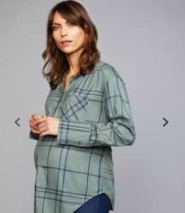 A Pea in the Pod Maternity Button Shirt